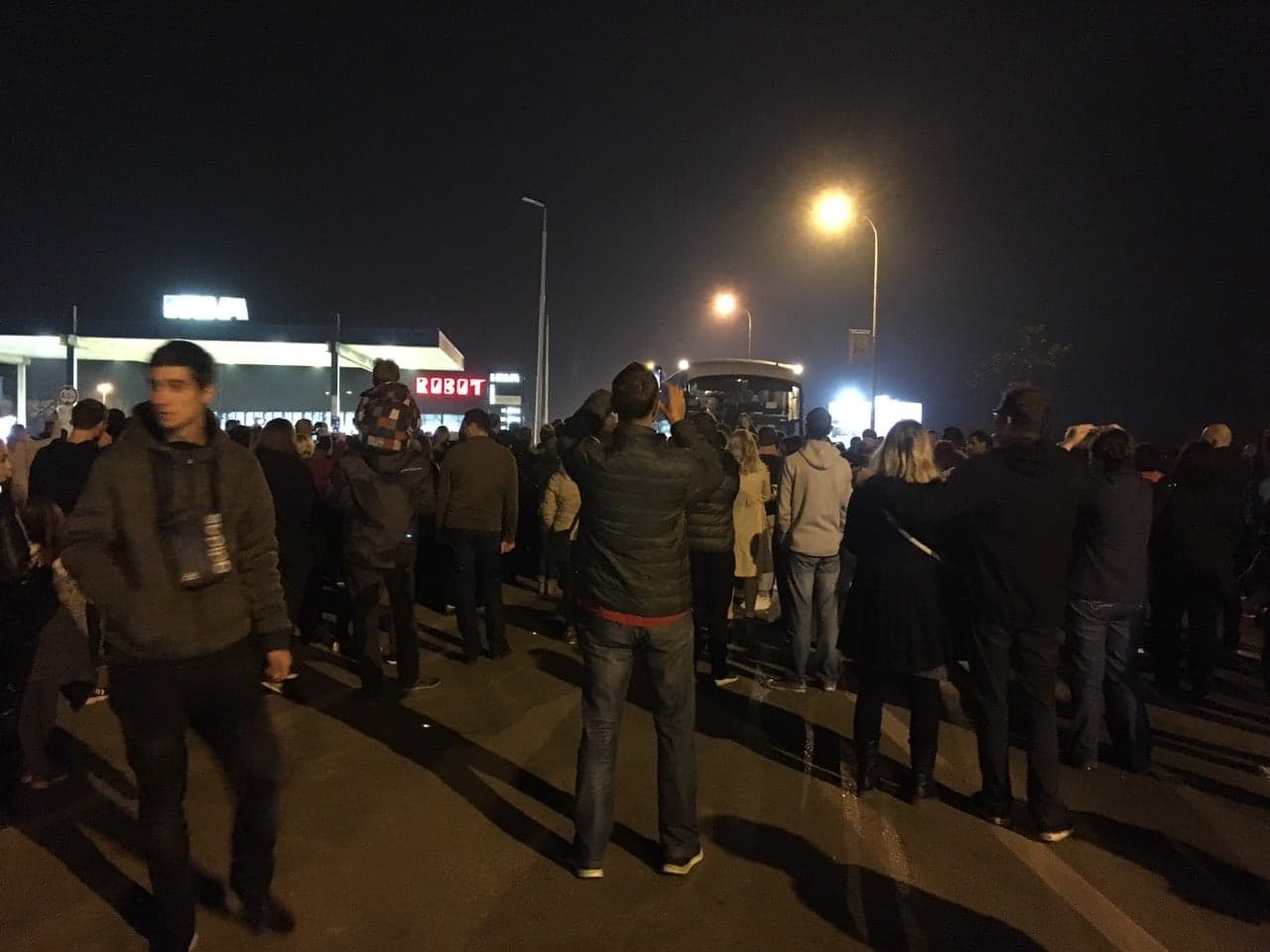 44477851_566402613795233_4841795754668326912_n