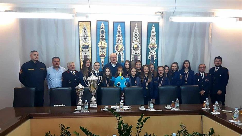 44805204_2066266470103327_2850183672500322304_o