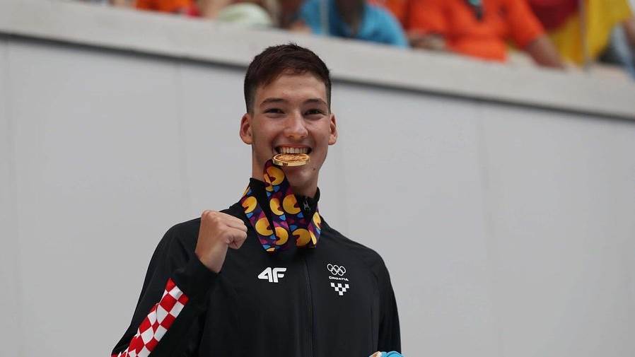 64607905_451206972394329_8656268734058771650_n