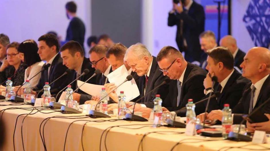 78147479_2782197595176874_2367710514168987648_n