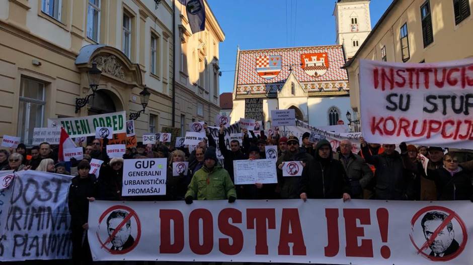 84315868_1319042621636951_5181695437794443264_n