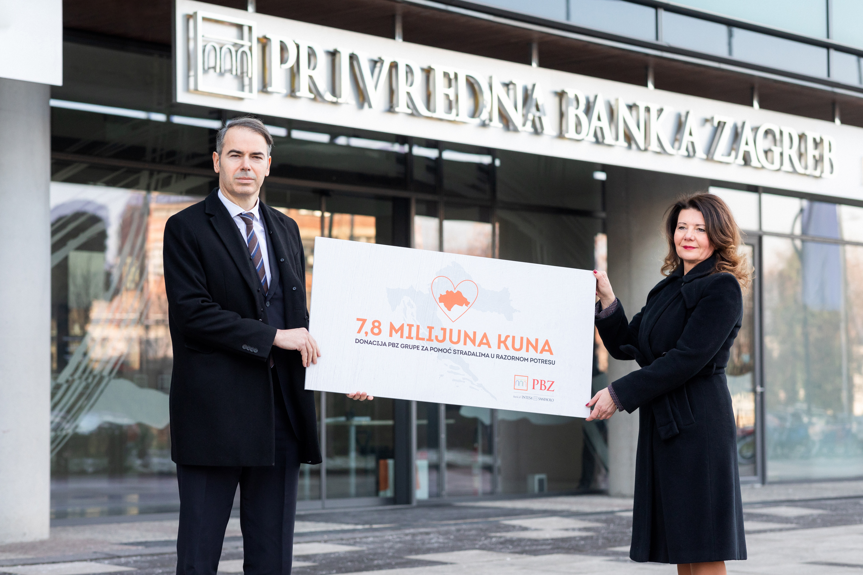 Dinko Lucić, predsjednik Uprave PBZ-a i Vilijana Belas, izvršna direktorica za odnose s javnošću i marketing