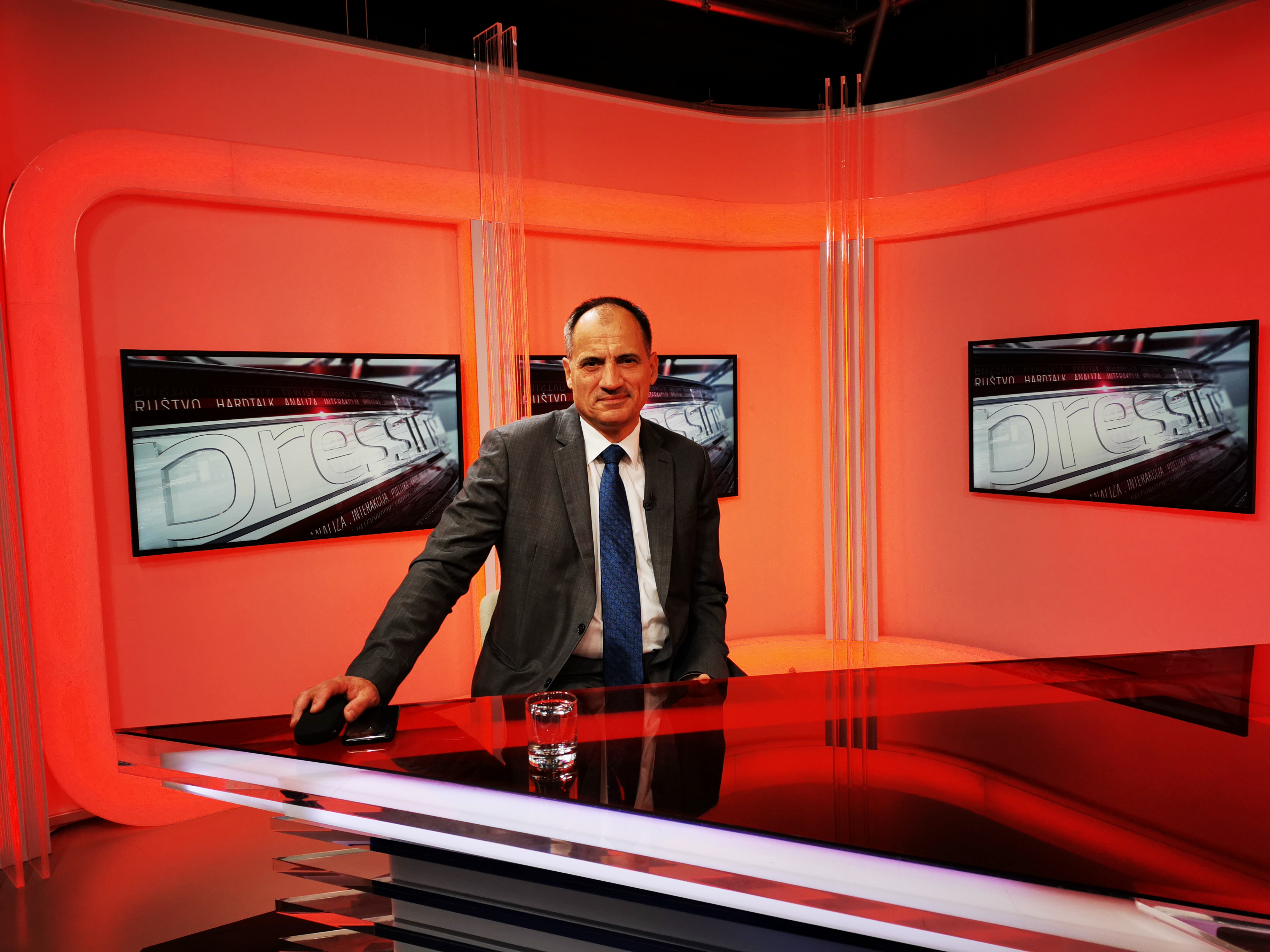 Slaven Dobrović, Dobrović