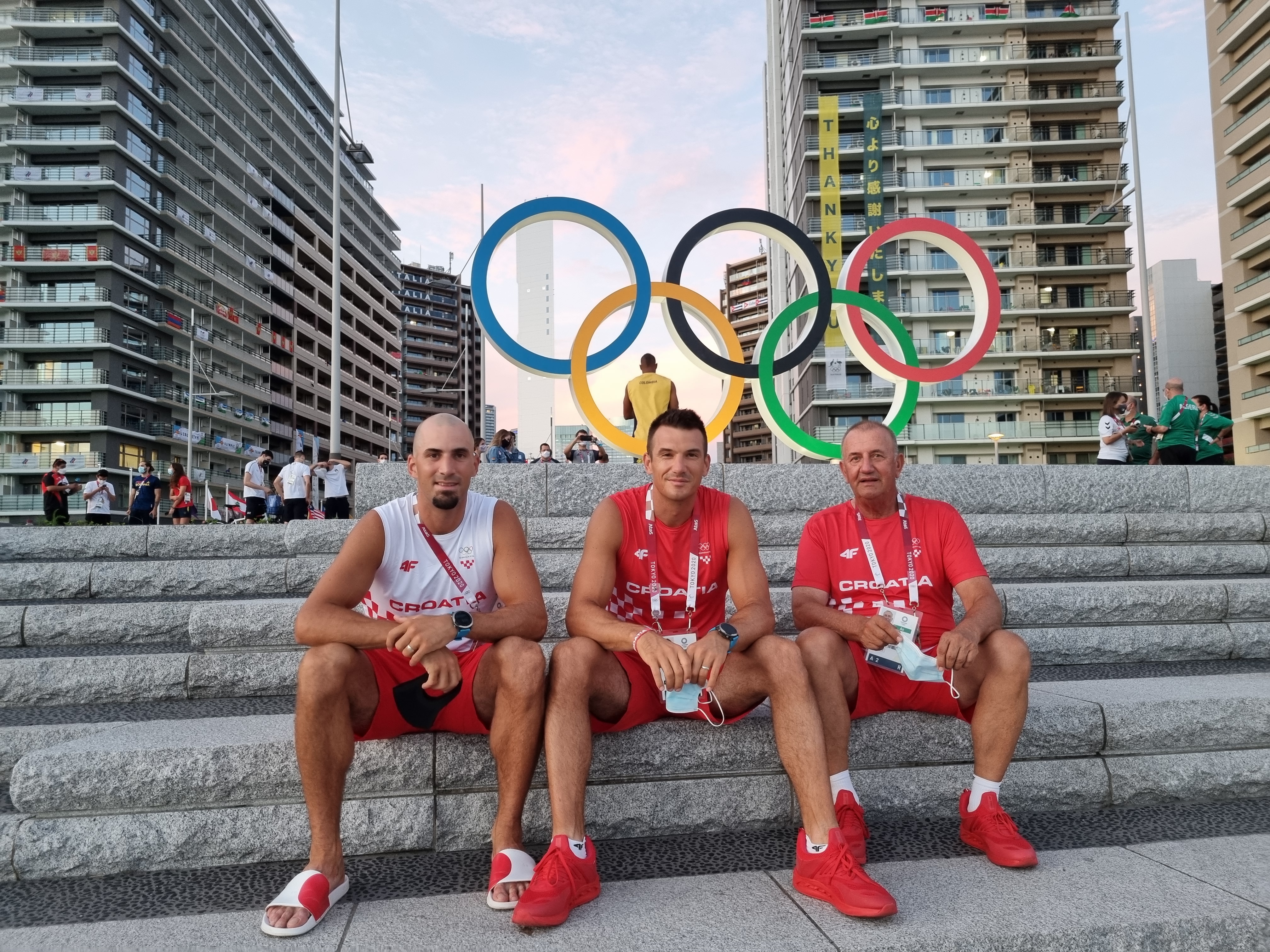 SLOBODNO KORISTITI Martin Sinković, Valent Sinković i Nikola Bralić