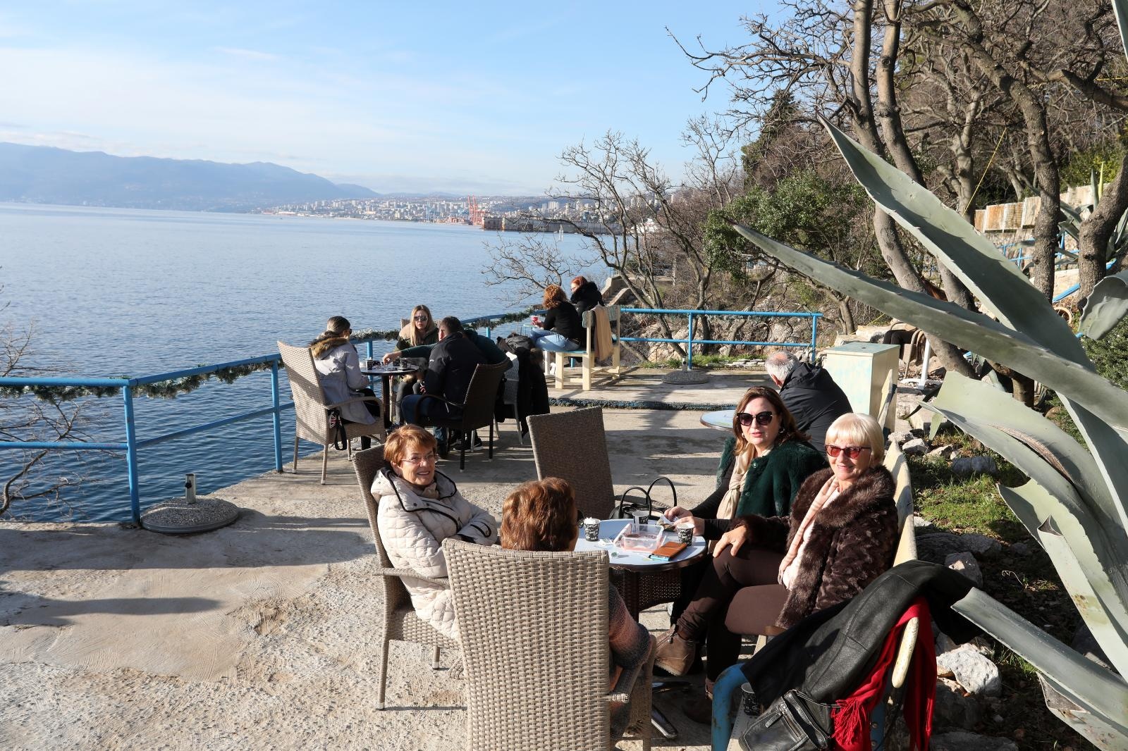 kafić, kava za van, coffe to go, ugostiteljski objekt