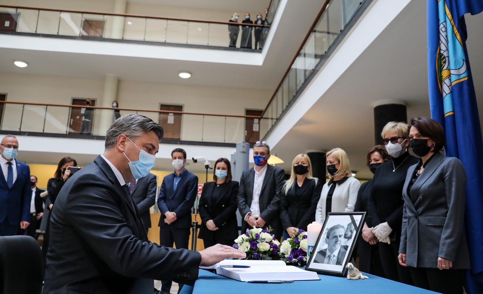 Andrej Plenković, Milan Bandić, knjiga žalosti