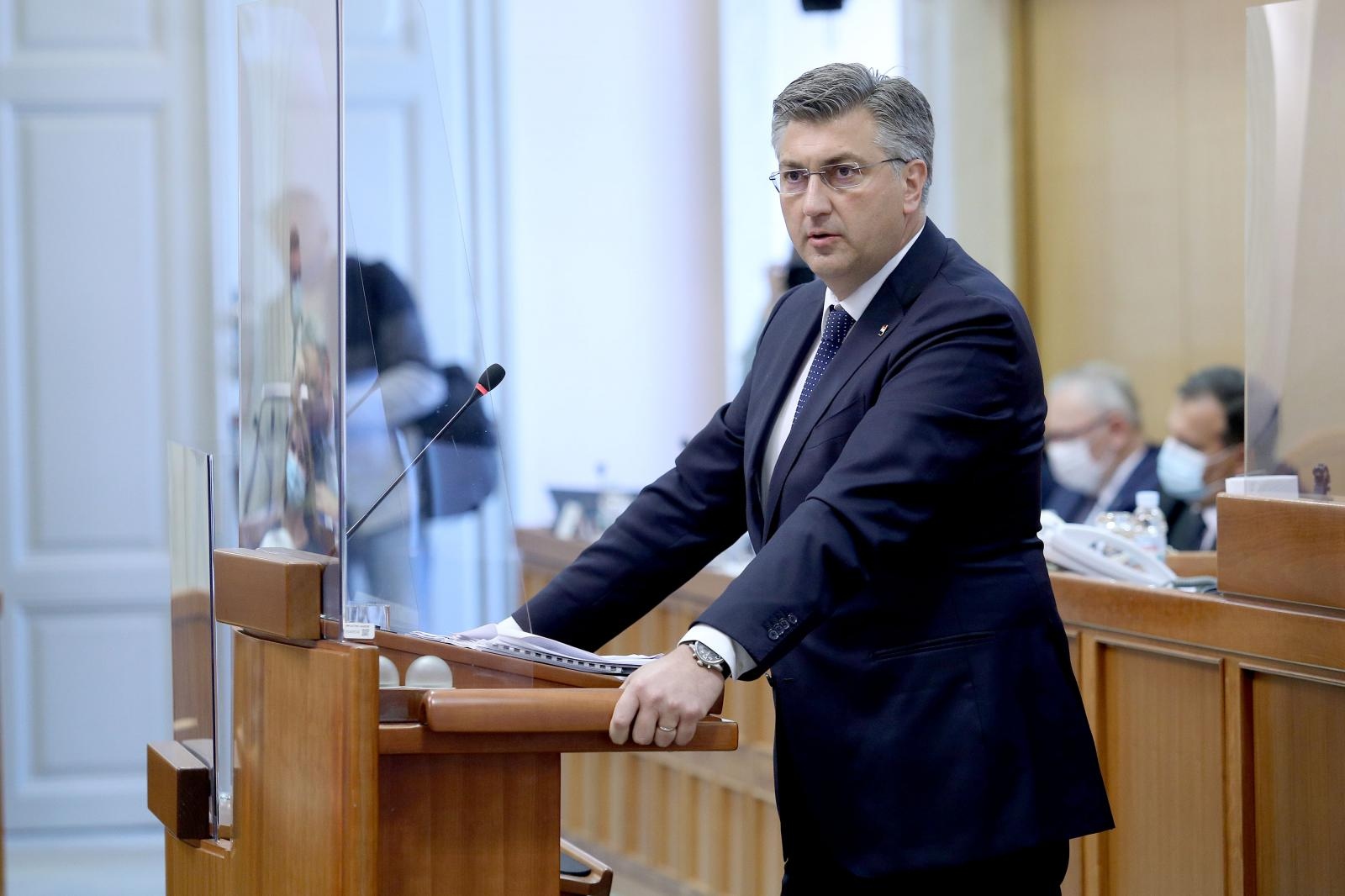 Zagreb: Sjednica nastavljena raspravom o povjerenju ministru Berošu