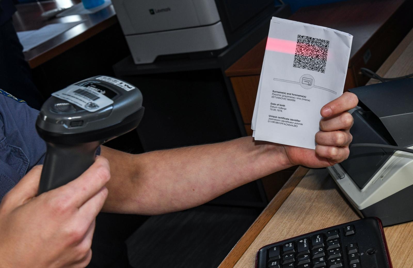 digitalna covid potvrda, covid putovnica, granica, granični prijelaz