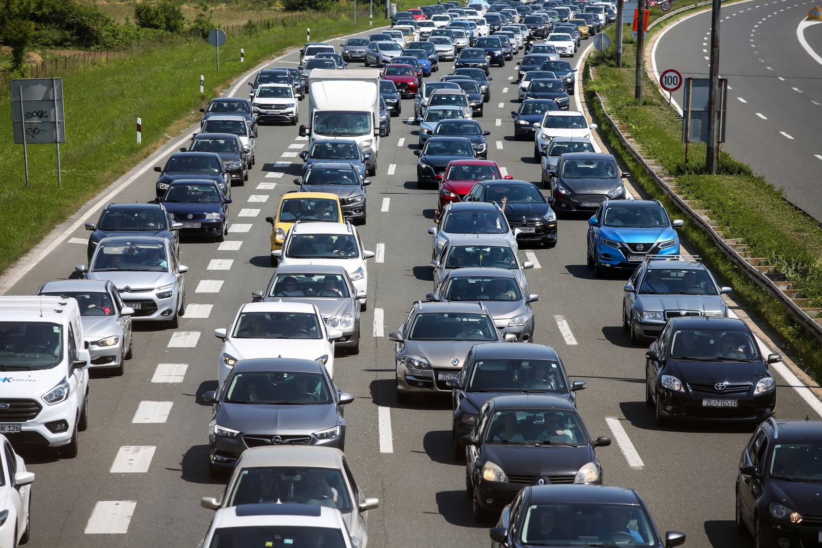 gužva, prometna gužva, automobili, lučko,