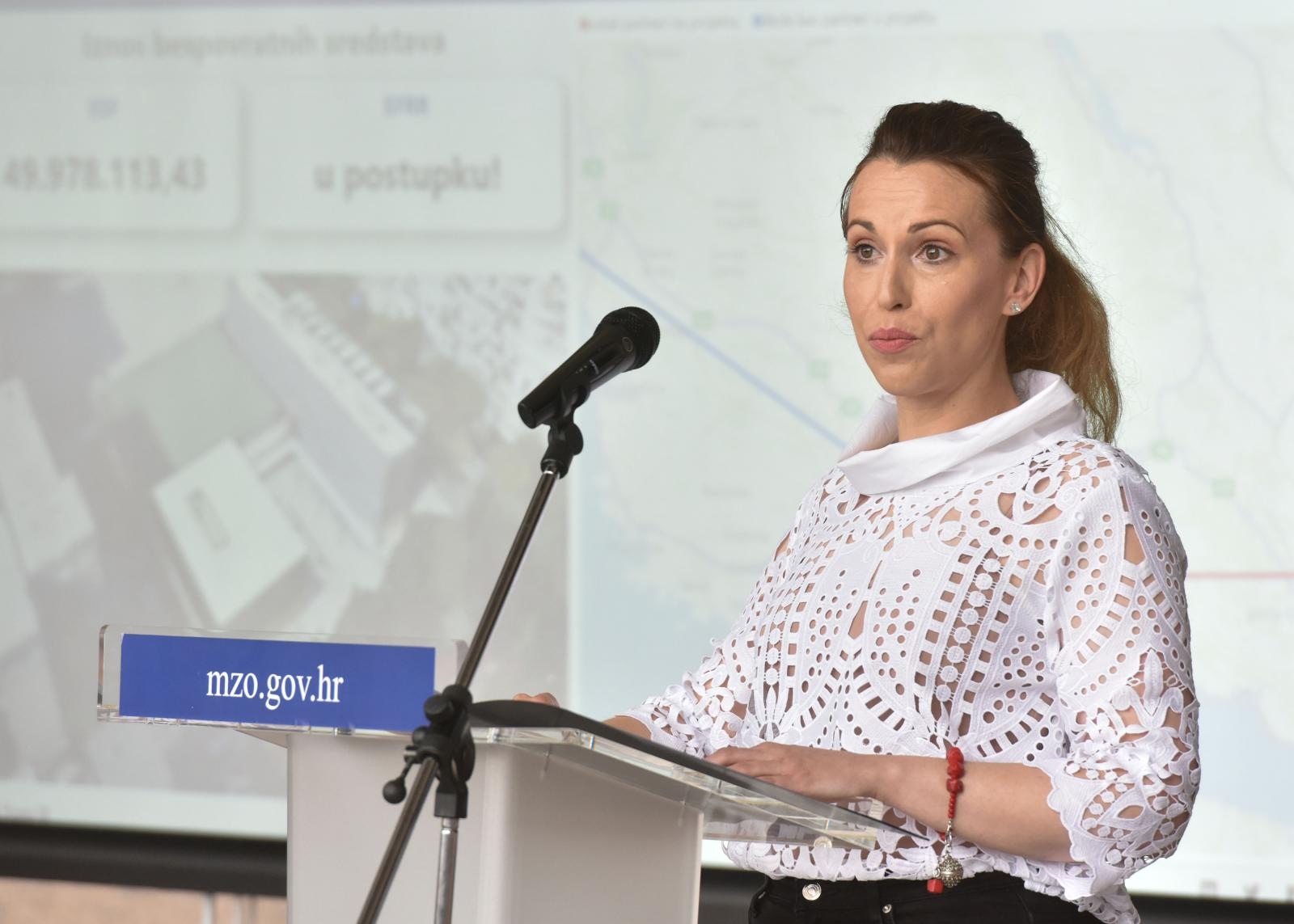 Zagreb: Ministrica Divjak uručila posljednji dio ugovora za regionalne centre kompetentnosti