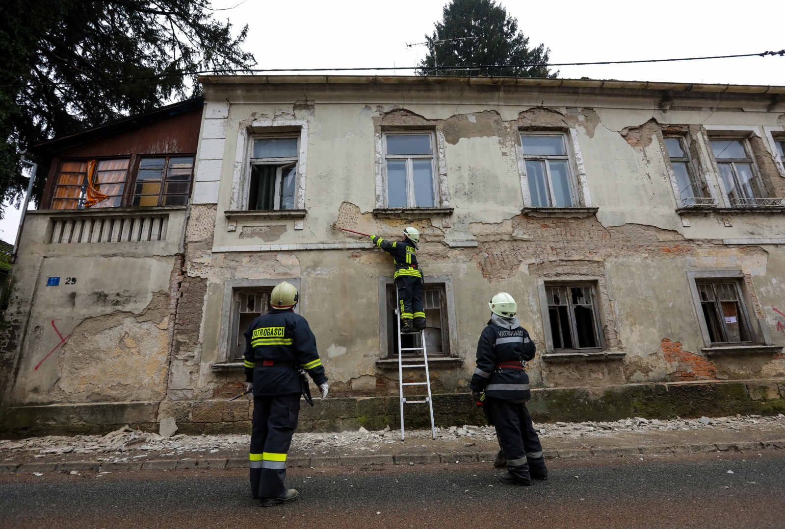 Pust grad Glina nakon potresa koji ju je potpuno uništio