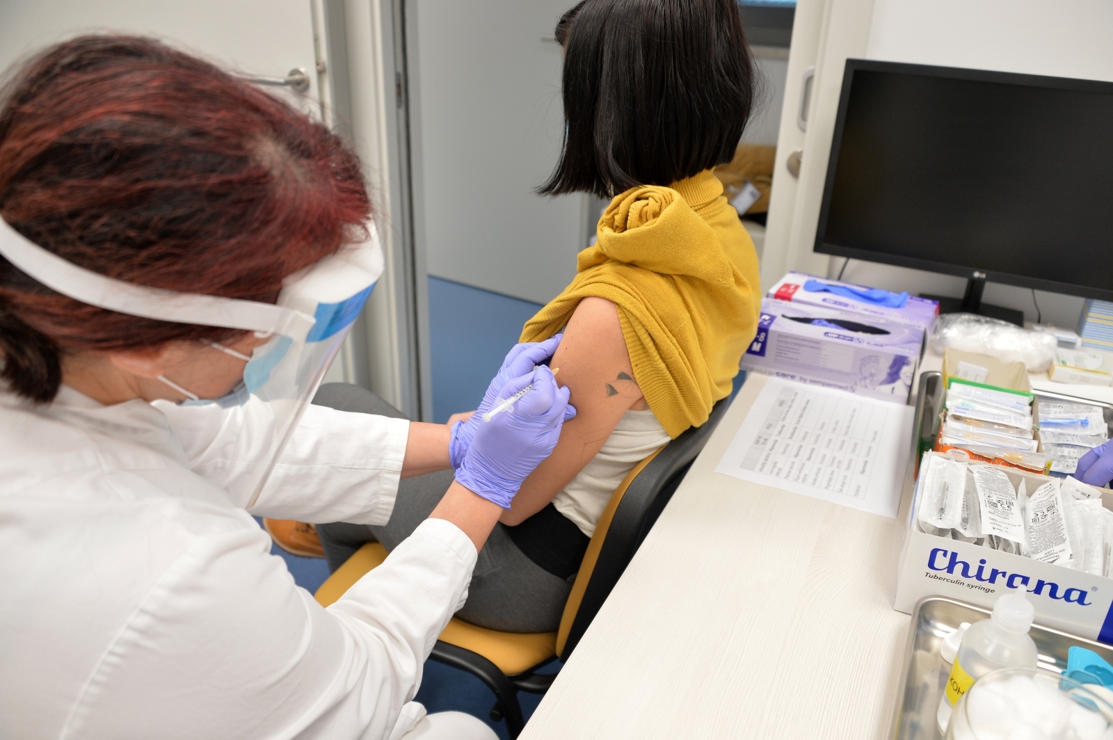 Pula: Cijepljenje zdravstvenih djelatnika Istarske županije