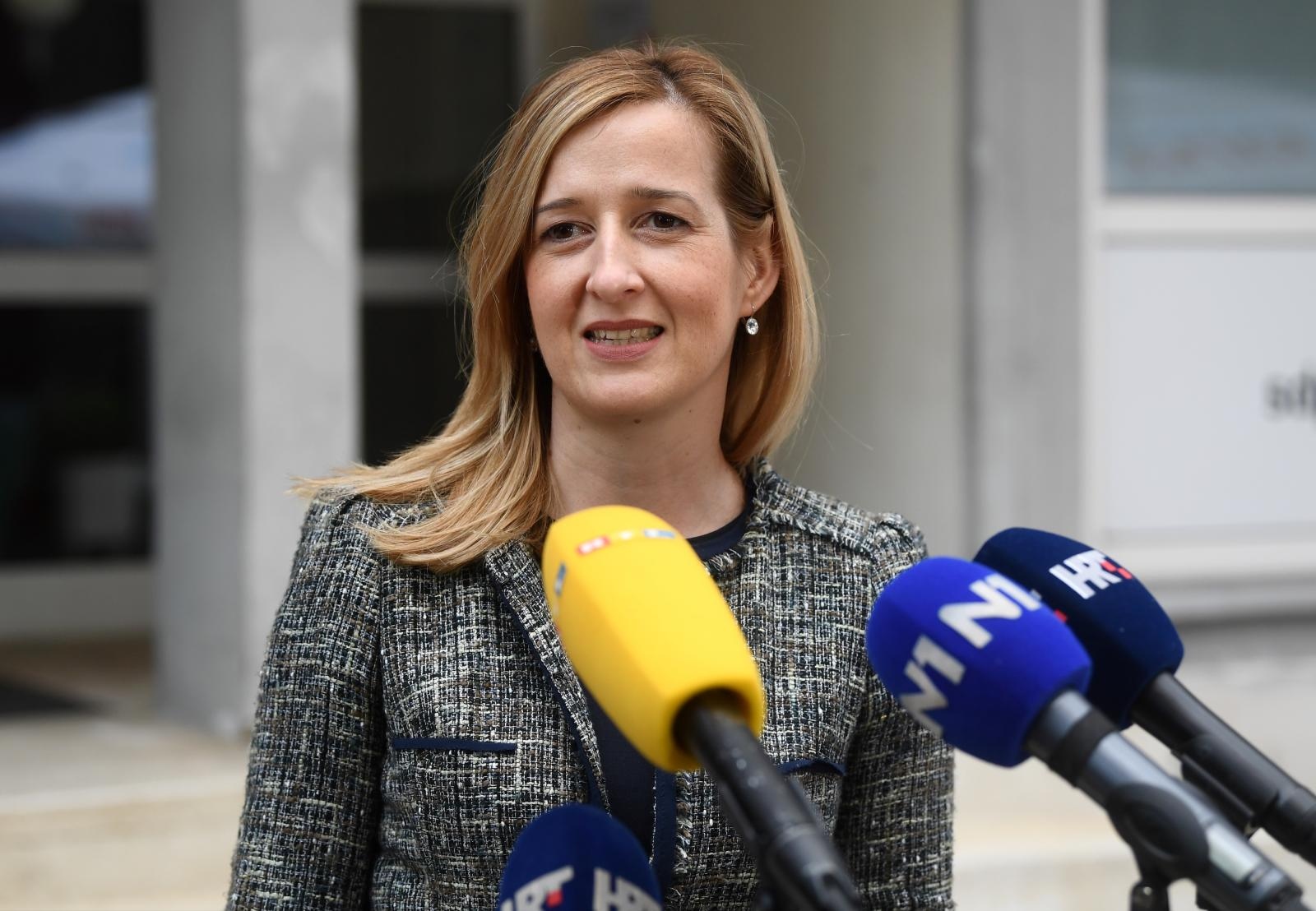 Zagreb: Mirela Ahmetović ispred SDP-a obratila se medijima