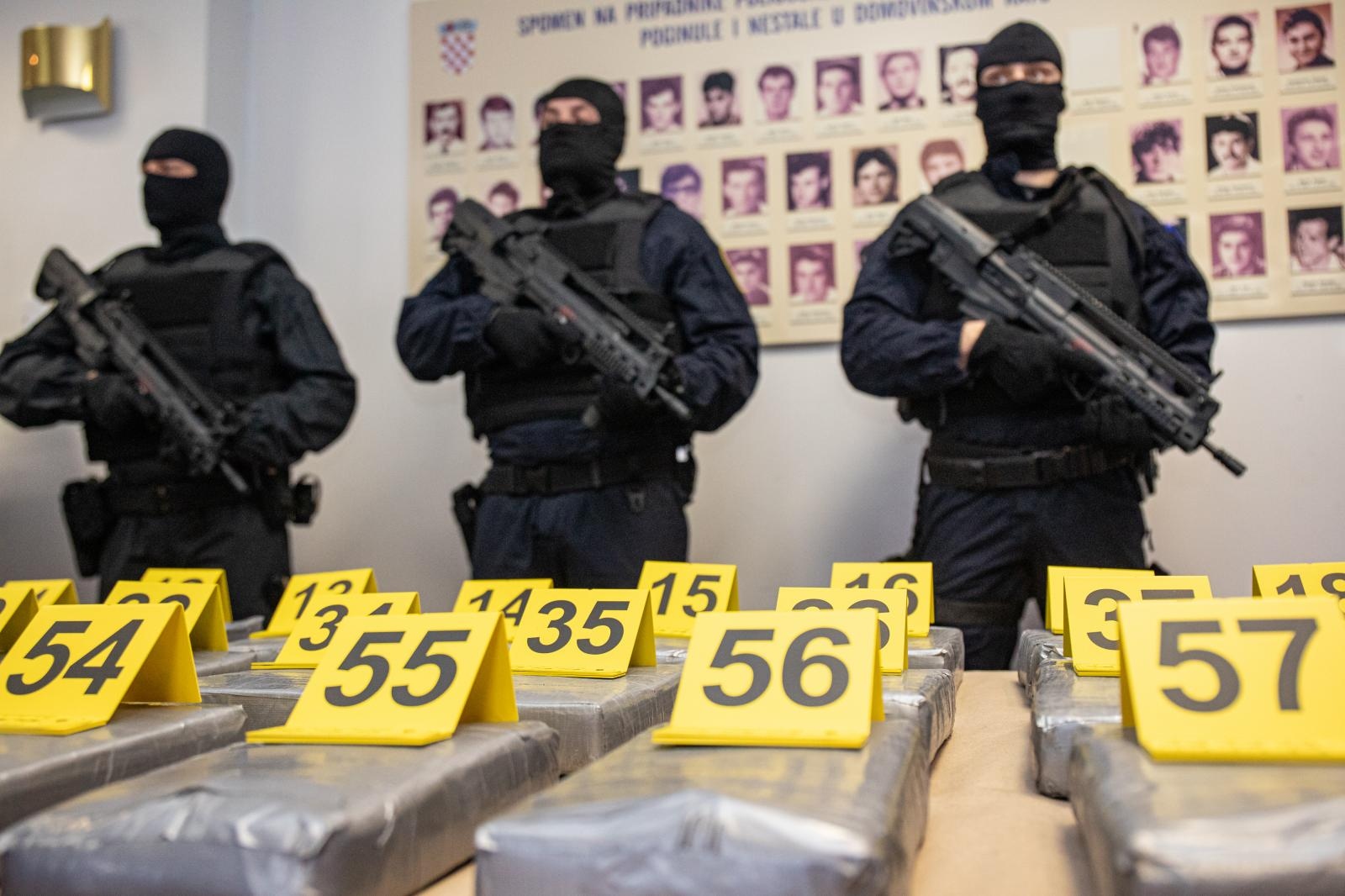 Dubrovnik: Policija pronašla sto kilograma kokaina među bananama