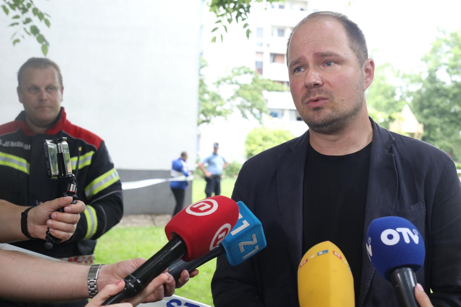 Zagreb: Zamjenik gradonačelnika, Luka Korlaet, komentirao veliki požar u Trnskom