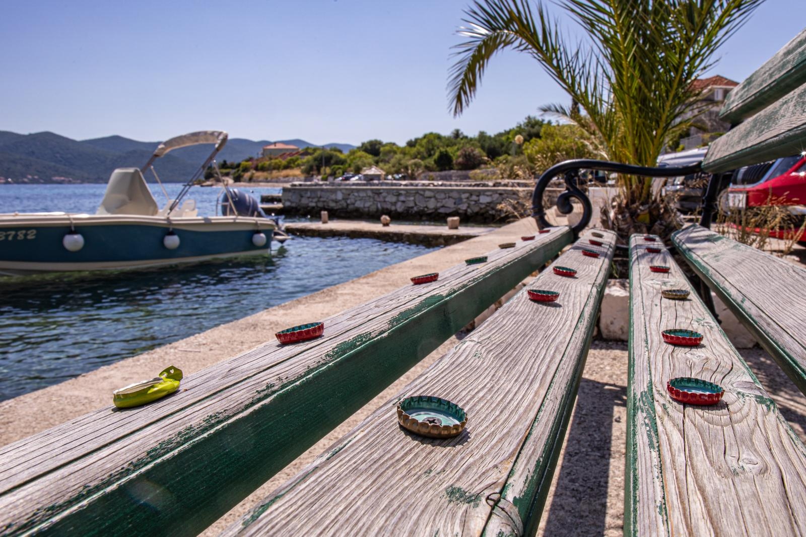 Kučište: Netko se pobrinuo da nitko ne može sjediti na klupi