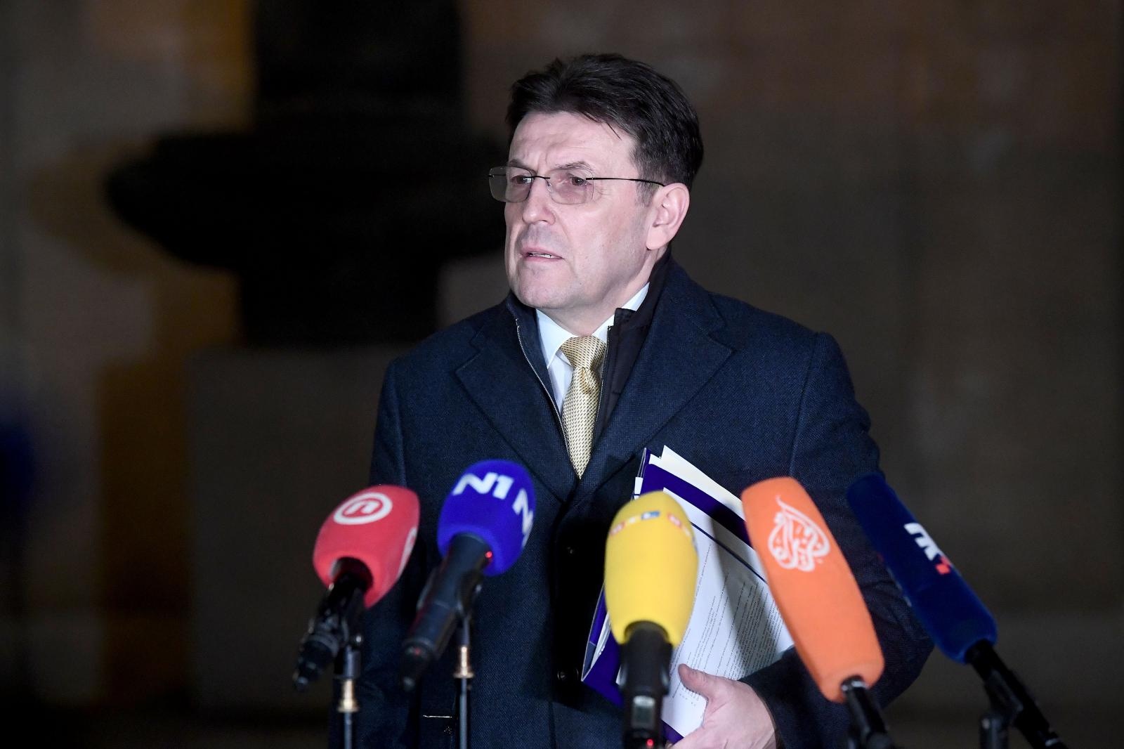 Luka Burilović: Prihvaćena ostavka v.d. dekana Filozofskog fakulteta u Zagrebu, Šimprage