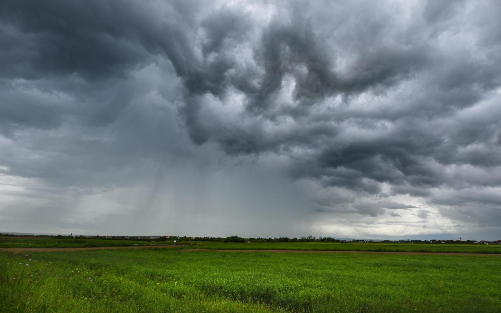 Pljusak, kiša, oblaci, oluja