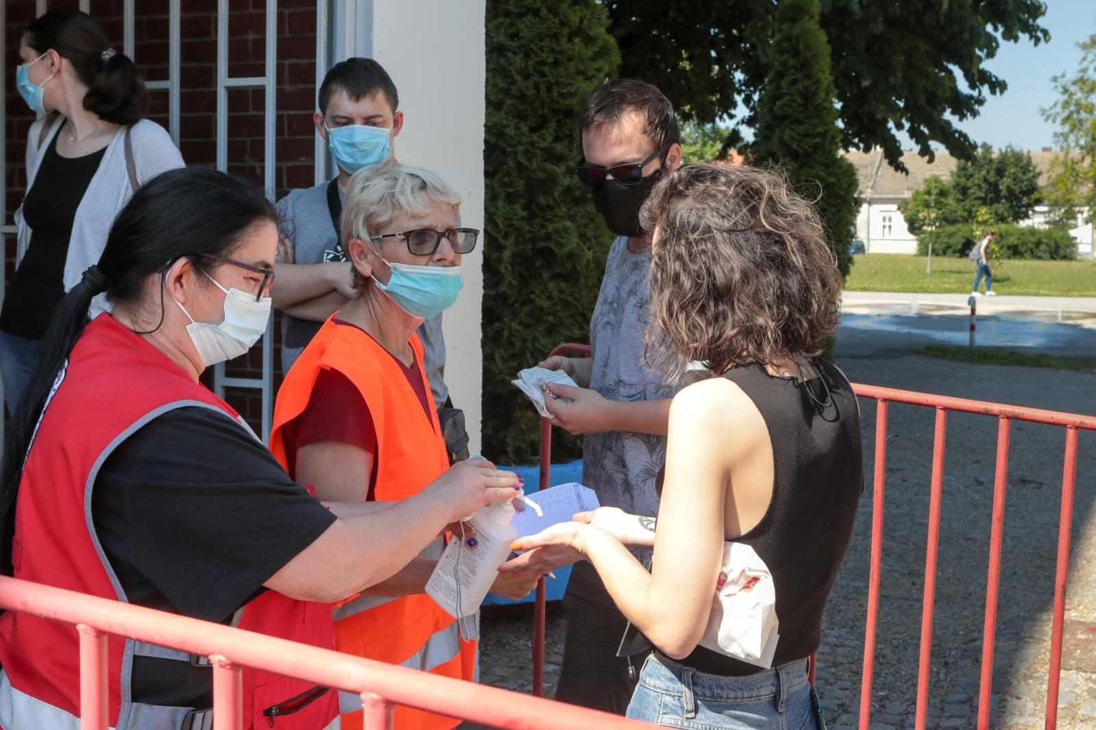 Osijek: Otvoreni punktovi za cijepljenje protiv koronavirusa bez najave