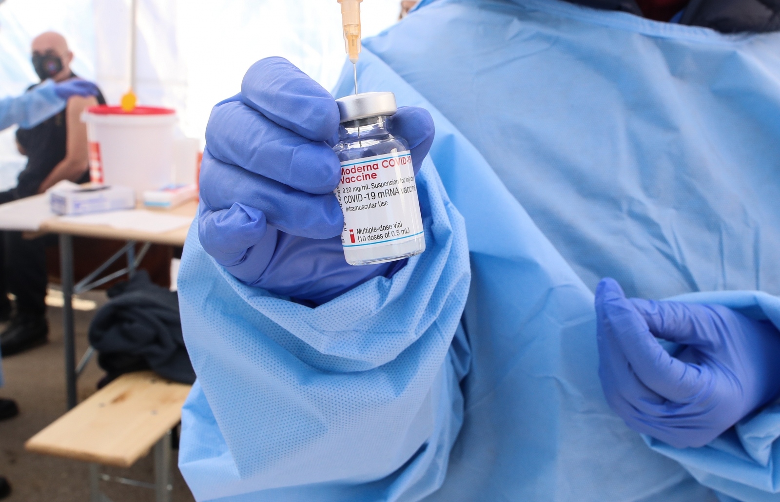 Prvim Moderninim cjepivom u Hrvatskoj cijepili se ljudi u Sisačko-moslavačkoj županiji