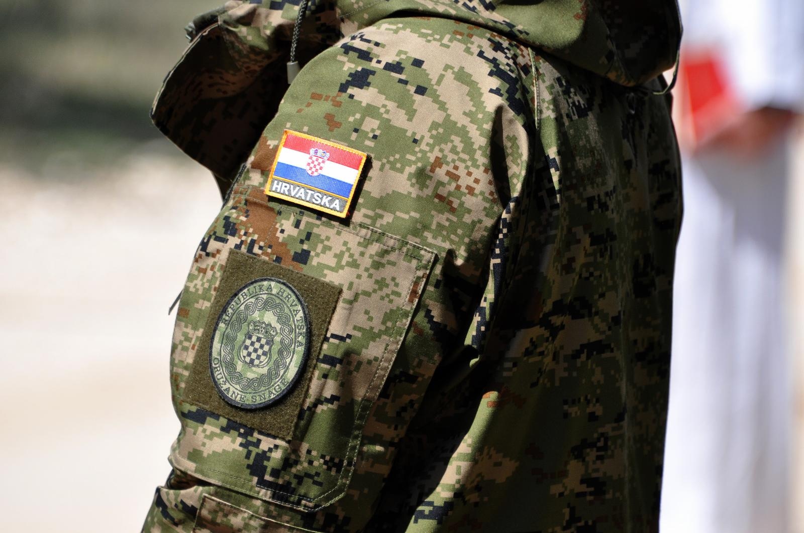 Premantura: Svečano otkrivena kamena skulptura u čast 119. brigade Hrvatske vojske