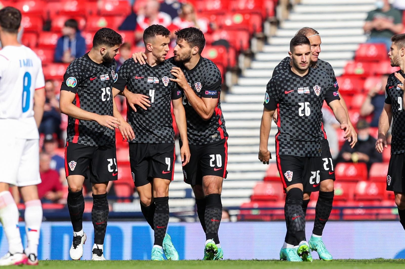 hrvatska nogometna reprezentacija, nogomet, Vatreni, euro 2020., Luka Ivanušec, Bruno Petković, Ivan Perišić, Joško Gvardiol