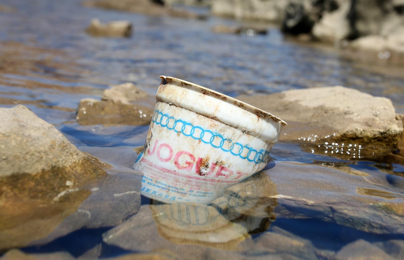 mmore, otpad, plastika, jogurt