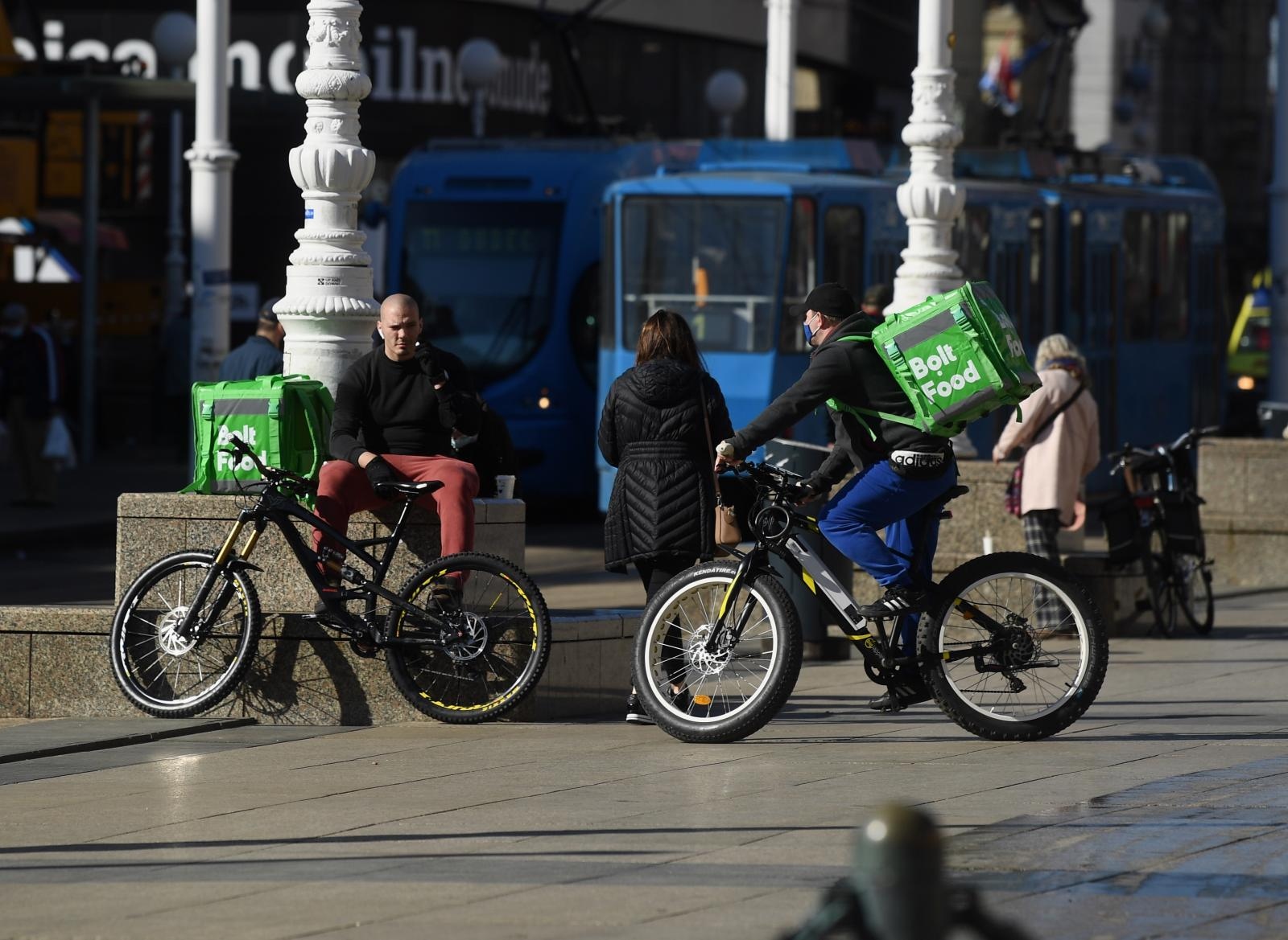 dostava, bicikl, bolt, Zagreb: Dostavljači na biciklima nakratko uzeli pauzu