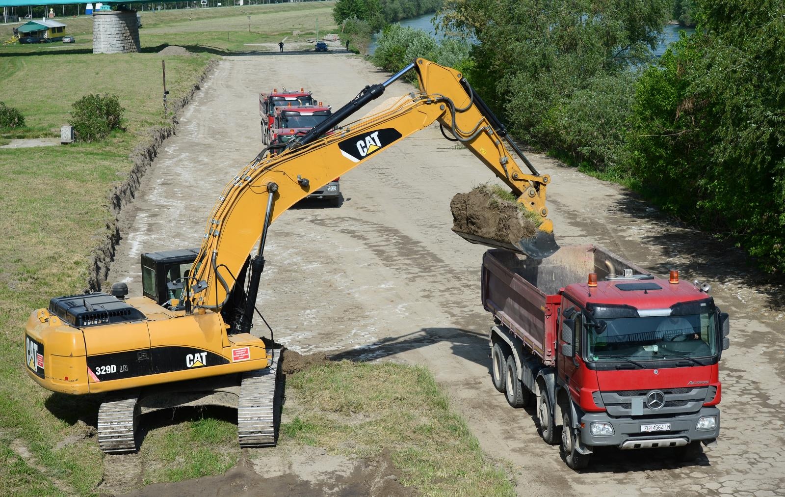 hrvatske vode, radovi, bager, kamion