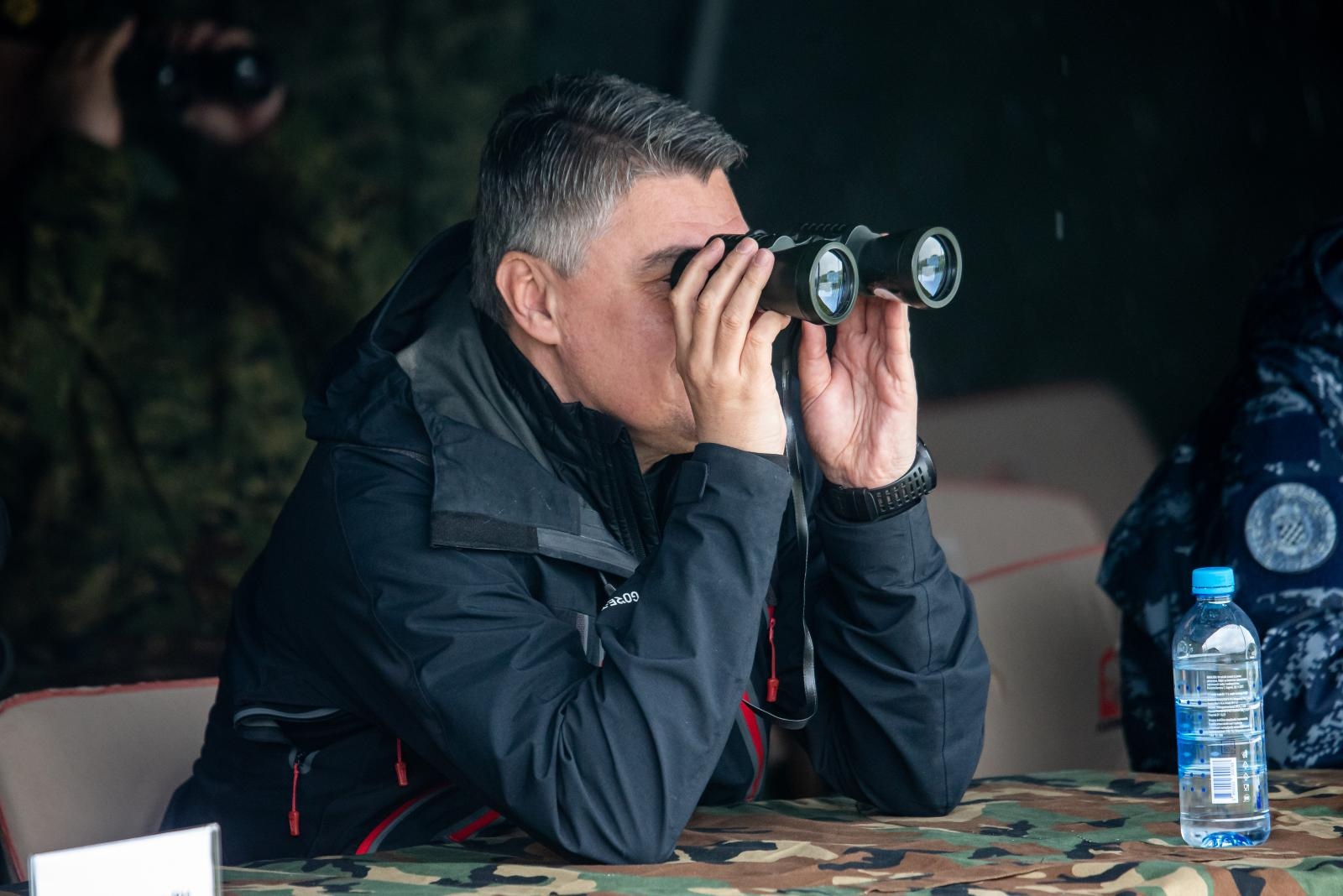 zoran milanović, dalekozor