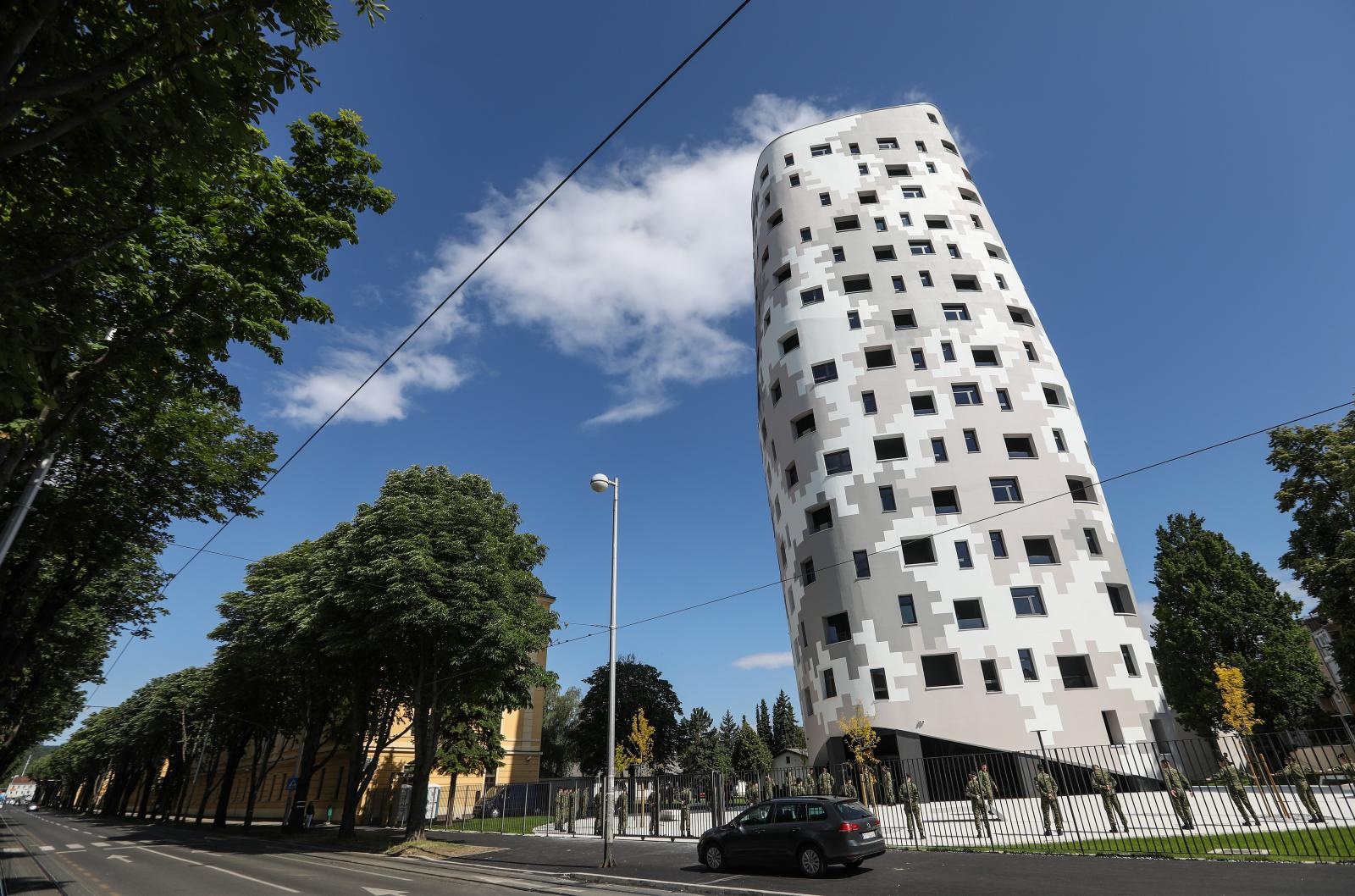 Zagreb: Neboder u Hrvatskom vojnom učilištu