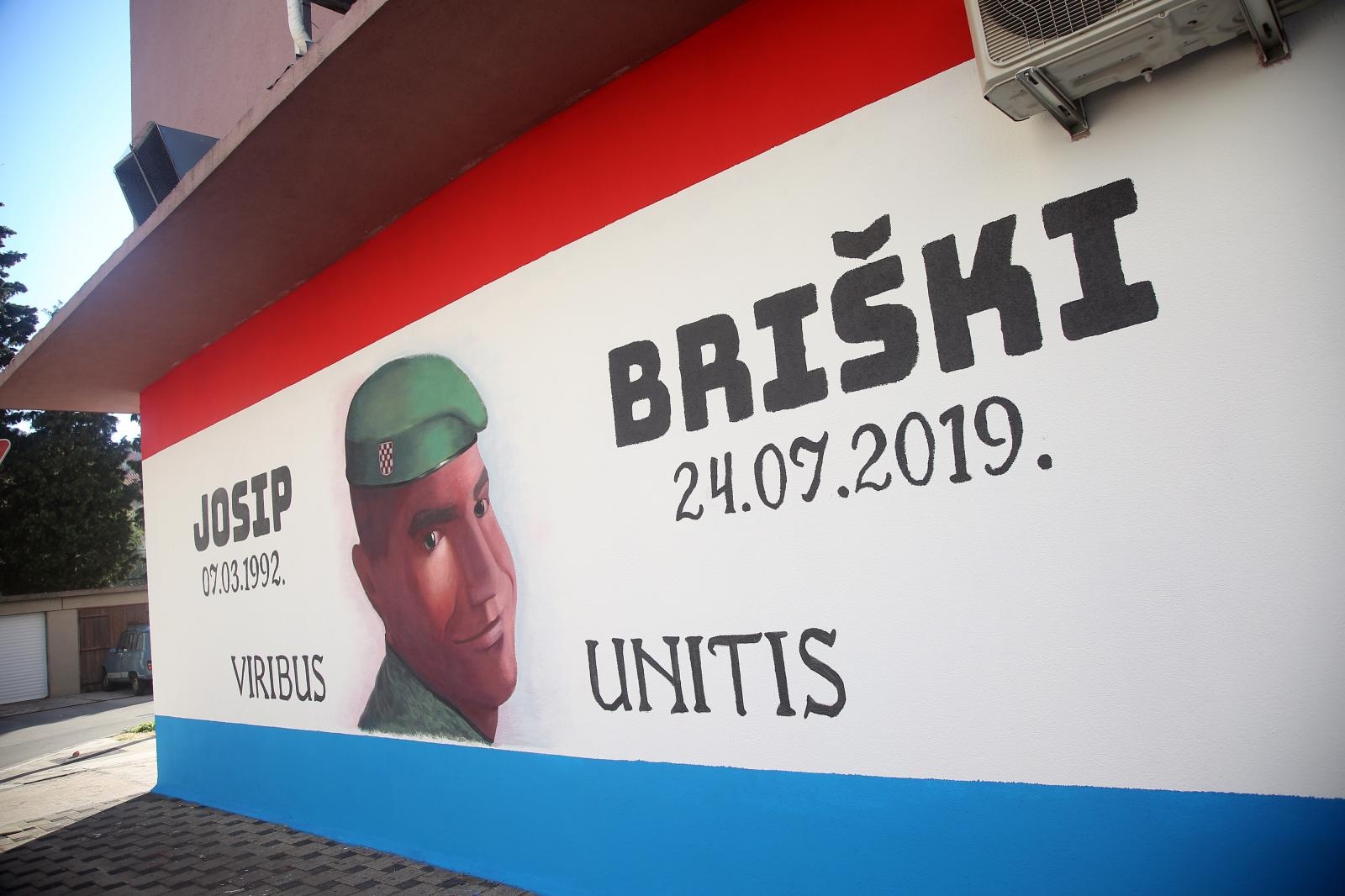 Šibenik: Završen mural skupniku Josipu Briškom, stradalom vojnku HV u Afganistanu