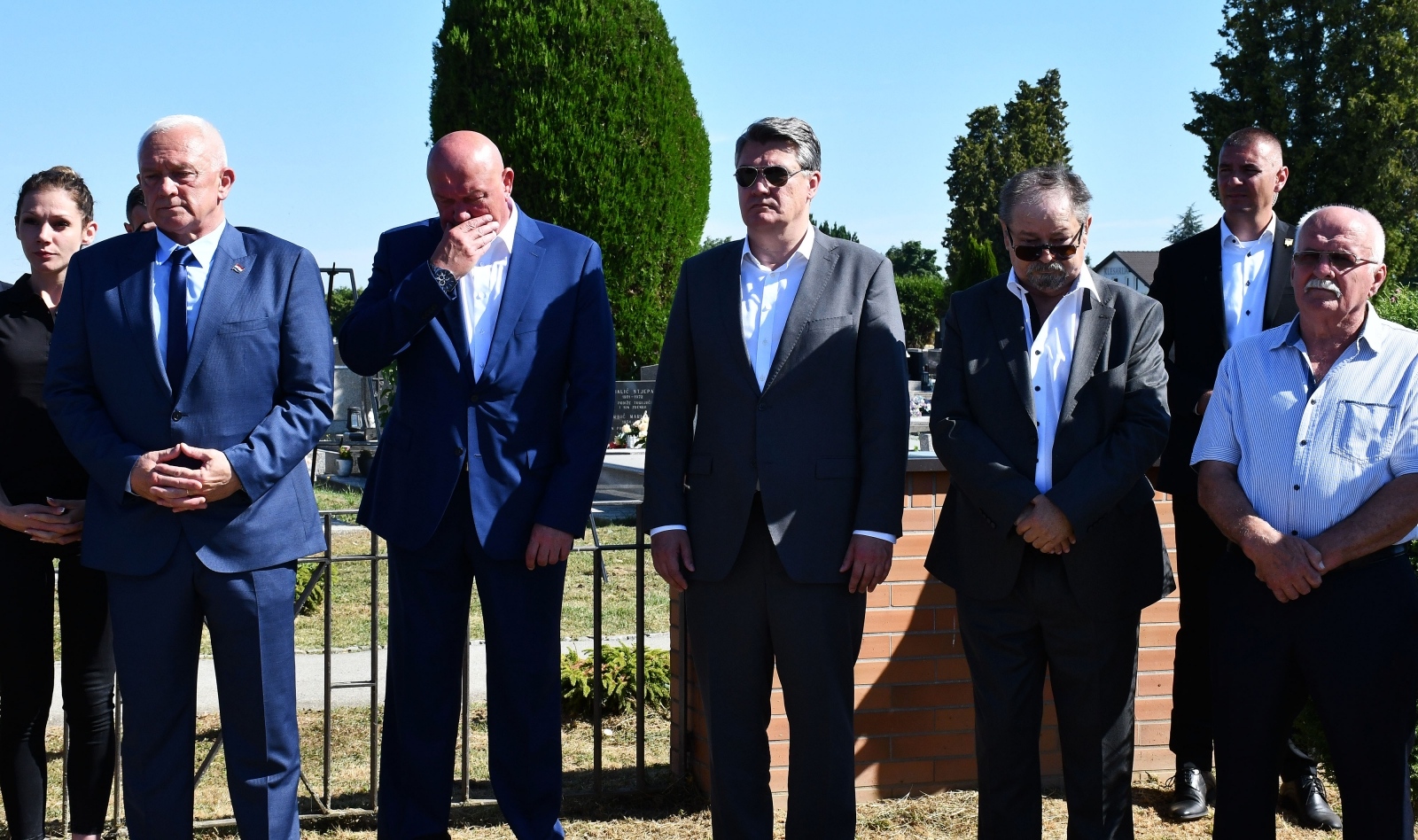 Virovitica: Zoran Milanović položio vijenac kod Spomen obilježja poginulim braniteljima