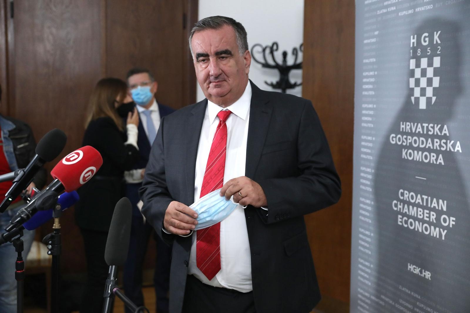 Zagreb: U HGK održan sastanak ministra Josipa Aladrovića s poduzetnicima