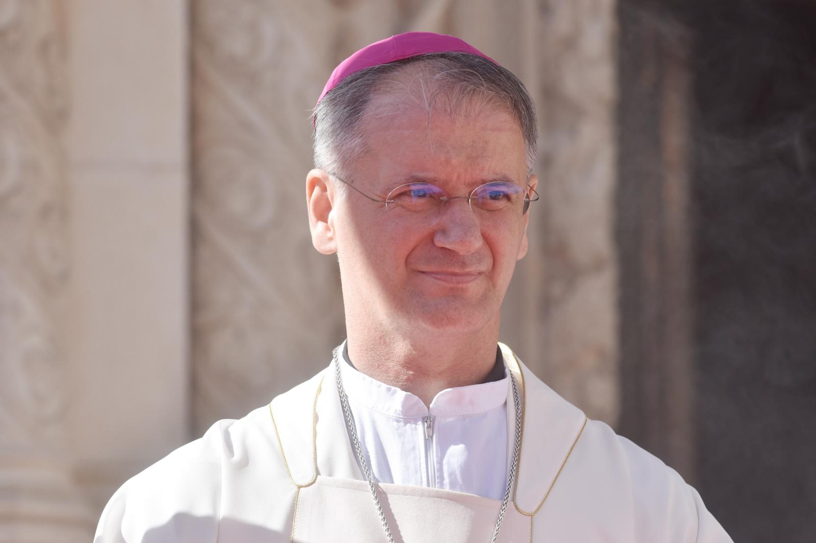 Šibenik: Biskupi i nadbiskupi