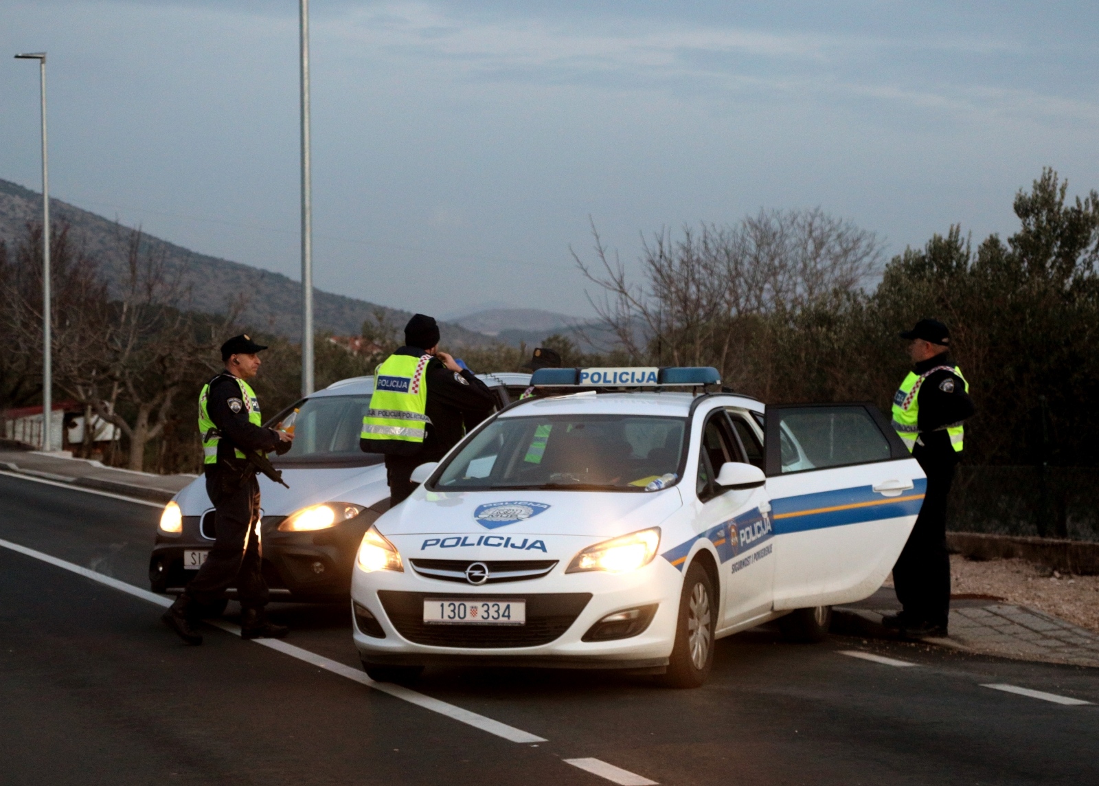 ubojstvo, vodice, šibenik, policija Šibenik: Zbog potrage za ubojicom policija blokirala sve prilaze gradu