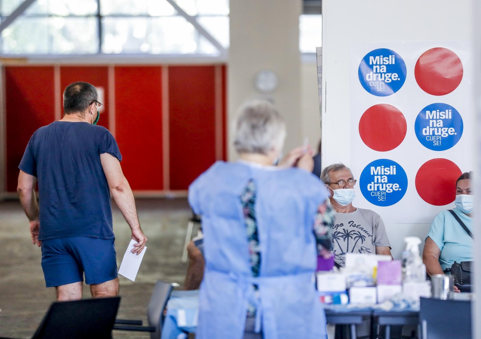 Zagreb: Masovno cijepljenje protiv koronavirusa na Velesajmu