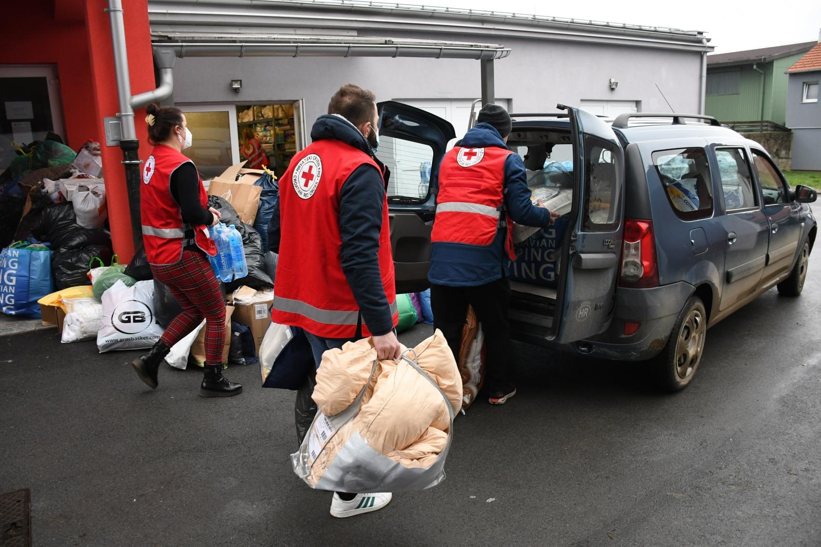Bjelovar: Volonteri Crvenog križa srcem su uz stradale žitelje uslijed razornog potresa