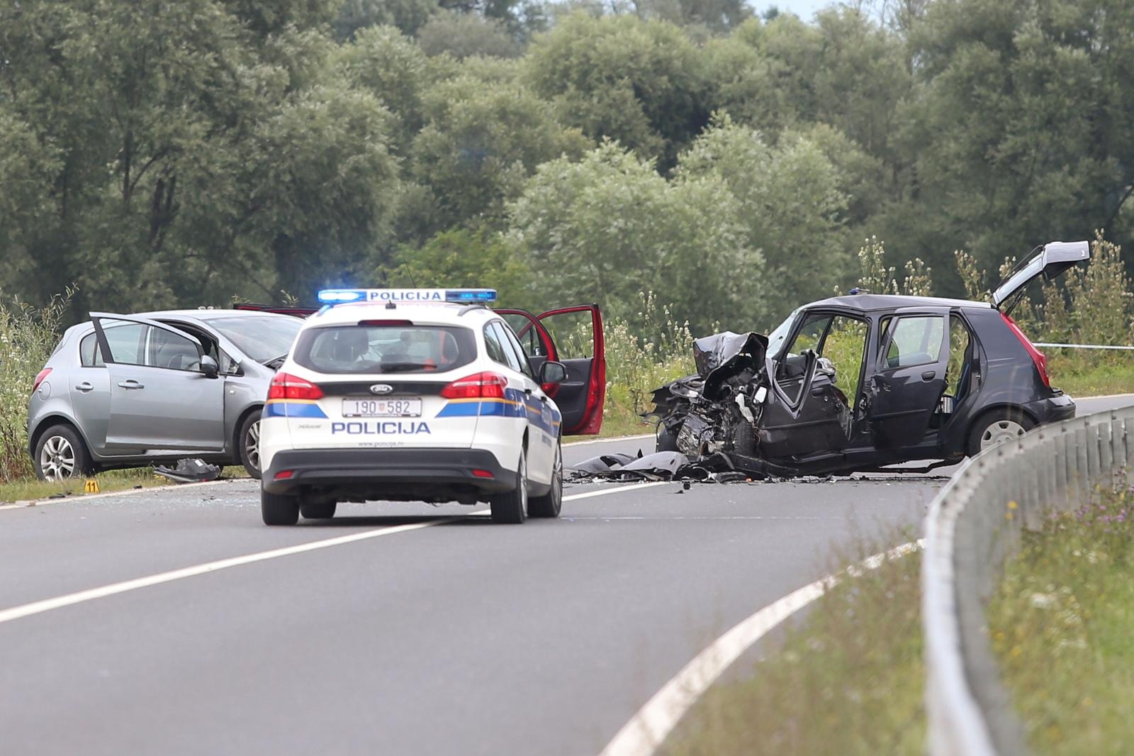 Luka: Nekoliko osoba ozlijeđeno u frontalnom udaru na "staroj Zagorskoj"