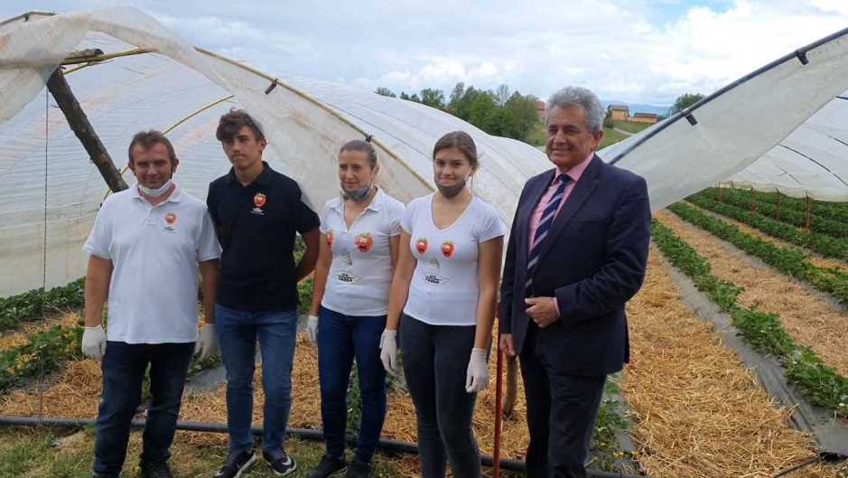 ac00ac84-f290-4158-9f6e-c8053b32ddd8[40339]