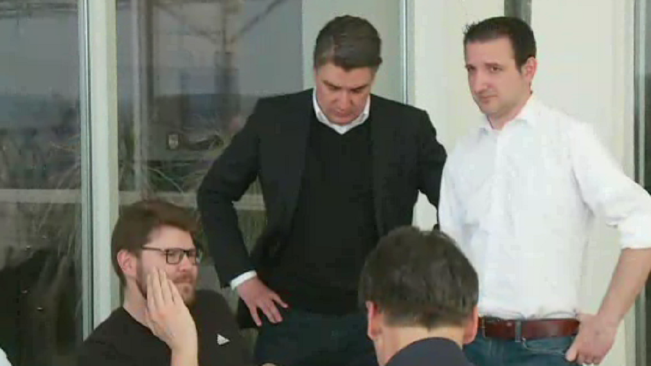 adfdsgfdhhgggfhgfhgf