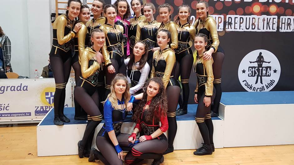 Akrobatski rock and roll