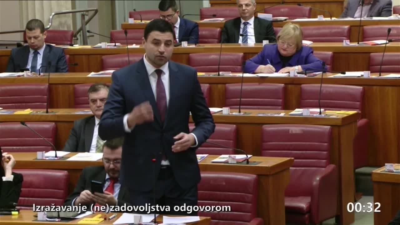 Aktualac povišenih tonova i međusobnih optužbi