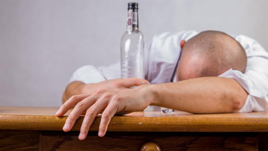 alcohol-428392_960_720