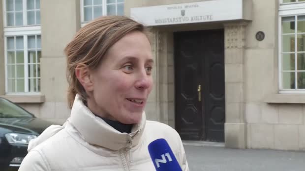 Ana Kutleša iz inicijativa Dosta je rezova o prosvjedu ispred Ministarstva kulture