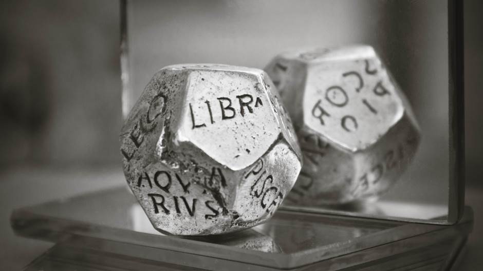 astrology-black-and-white-blur-159665