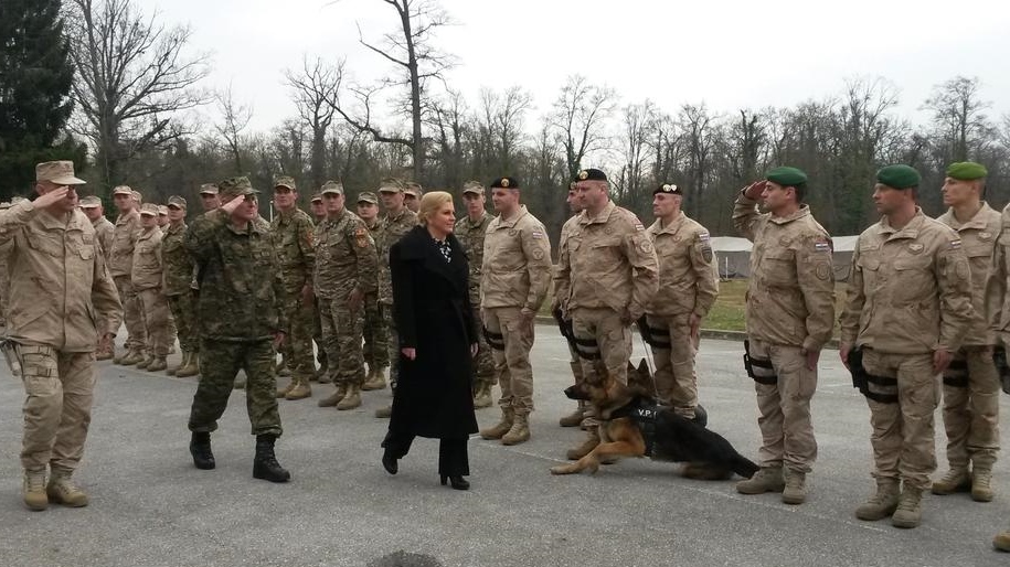 B_PmEXDUoAA3InW.jpg large