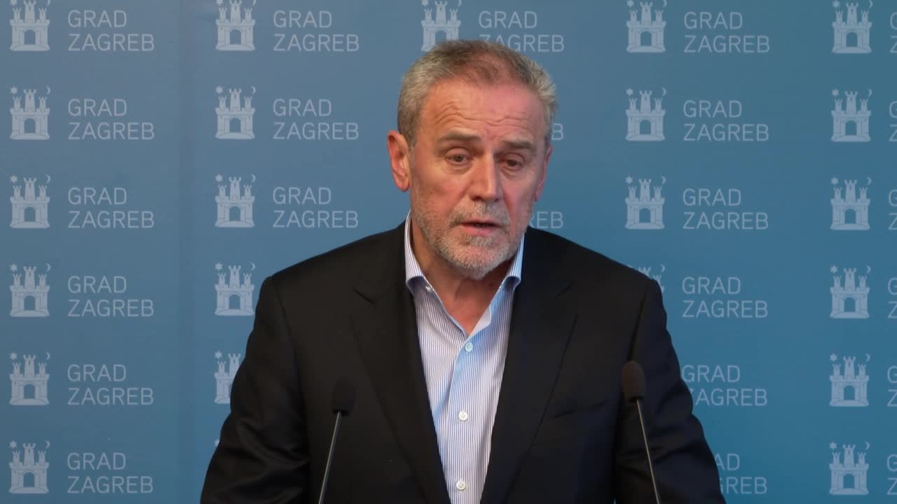 Bandić, unatoč optužnicama koje mu vise nad glavom, i dalje jedan od čelnih ljudi za čiju se naklonost bore svi redom