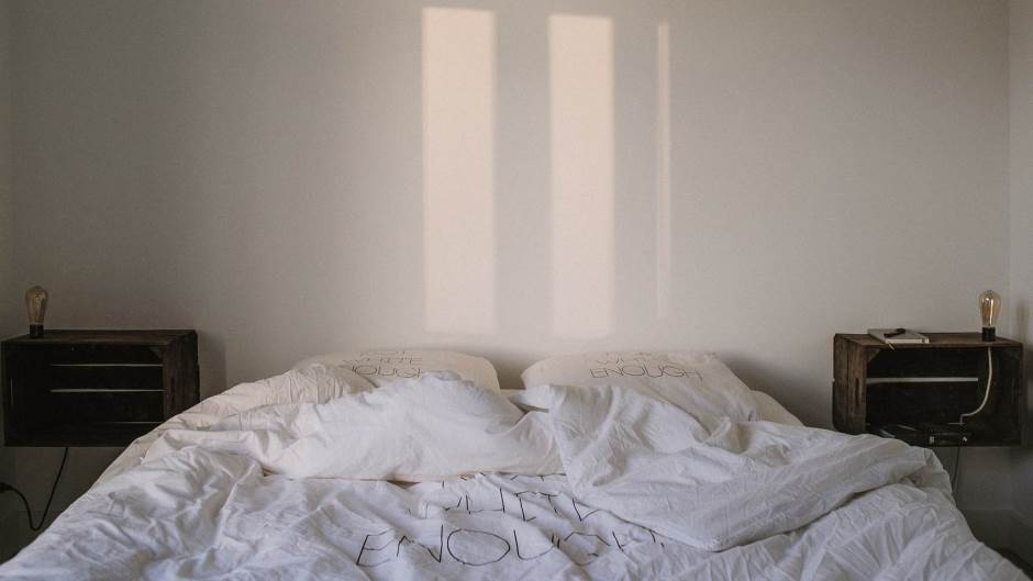 krevet, posteljina, spavanje