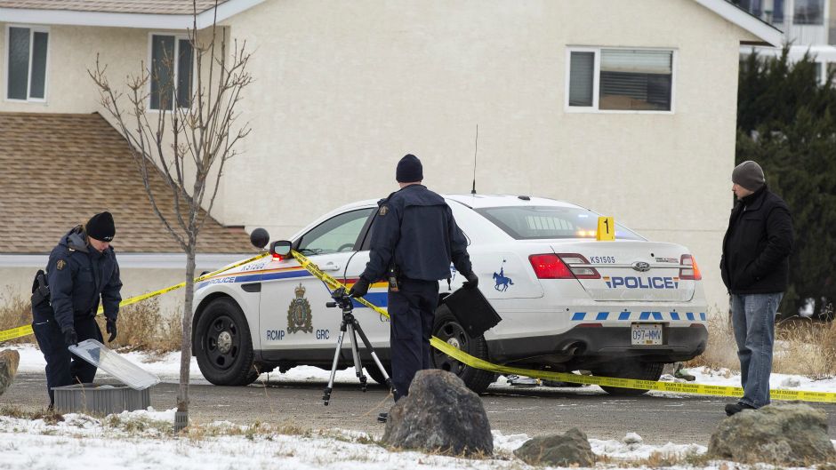 BeFunky_2014-12-03T195923Z_1511081268_TM3EAC315F401_RTRMADP_3_CANADA-SHOOTING-MOUNTIE